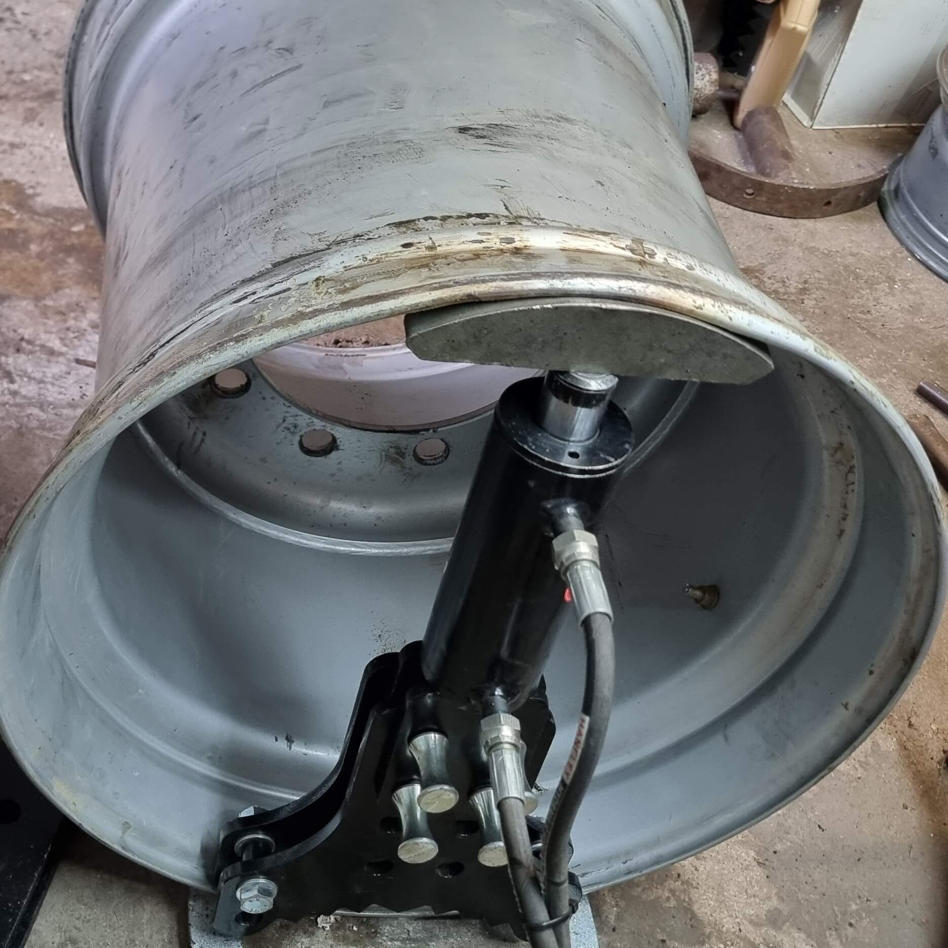 Rim straightening